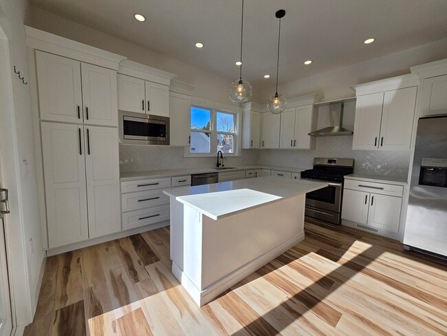 Building Photo - 84 Dudley St