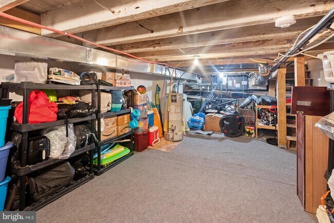 Building Photo - 213 Montrose St