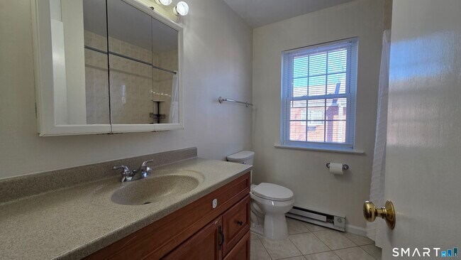 Building Photo - 1193 Hope St