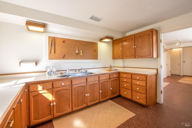 Building Photo - 20 Vista Dr