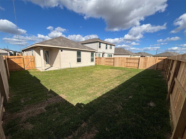 Building Photo - 2823 Lyra Ct