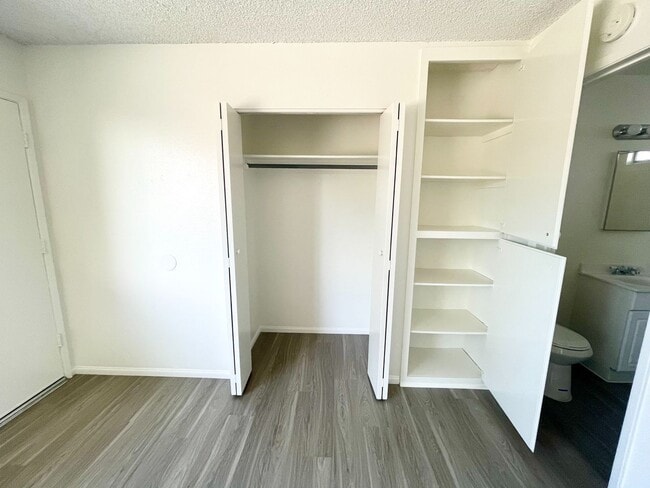 Building Photo - Studio West of PCH!