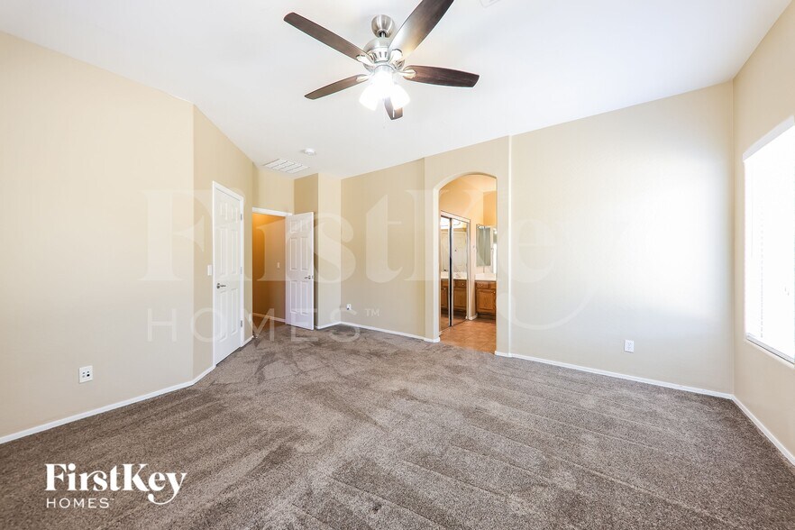Building Photo - 4614 W Fortune Dr