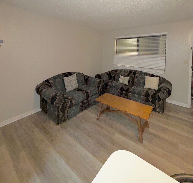 Building Photo - AVAILABLE FALL 2025  - Condo FSU Downtown ...