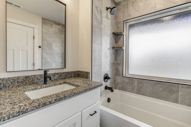 Building Photo - 600 Badger Ln