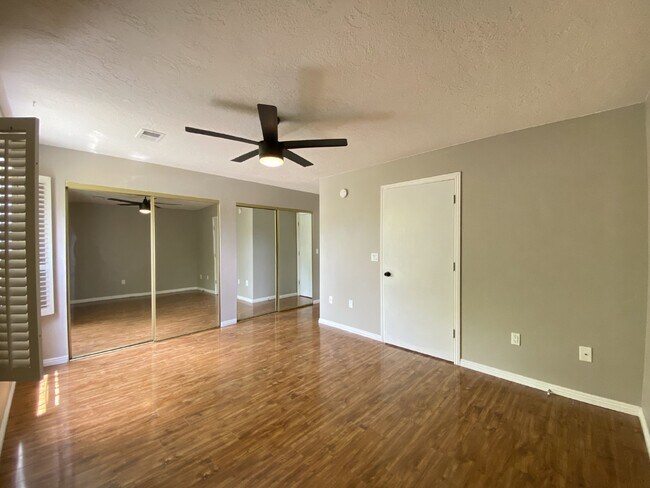 Building Photo - 1BR/1BATH - Ground Floor Condo - NO PETS