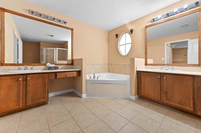 Building Photo - 116 Hamilton Terrace