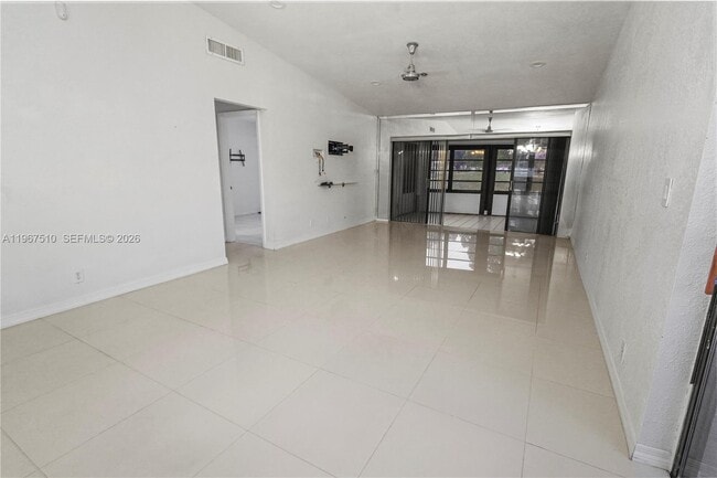 Building Photo - 9311 Wedgewood Dr