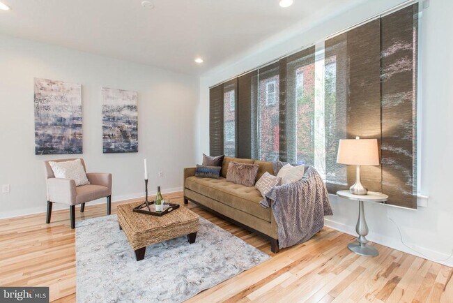 Building Photo - 3039 Baltz St