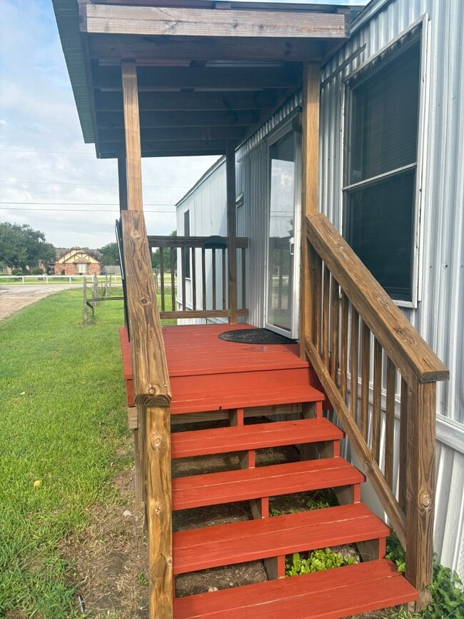 Building Photo - 17025 Wellborn Rd