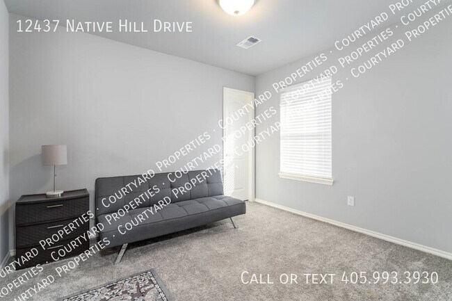 Building Photo - 12437 Native Hill Dr