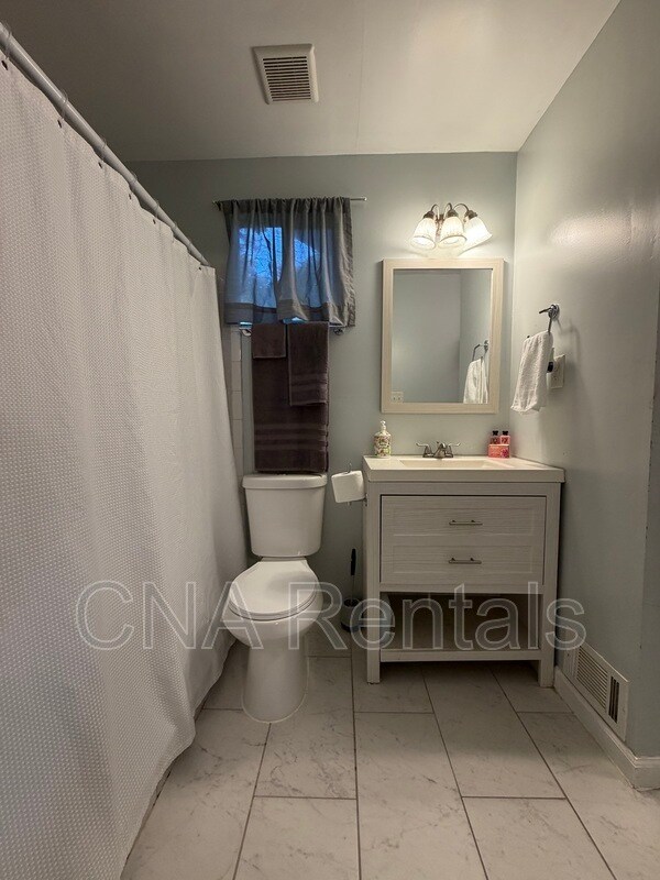 Building Photo - 2040 Panstone Ct SW