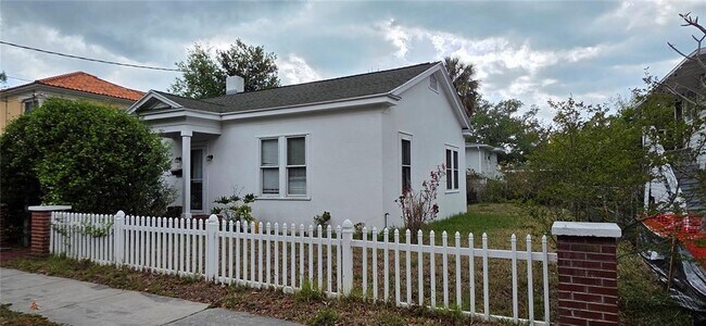 Building Photo - 39 Turner St