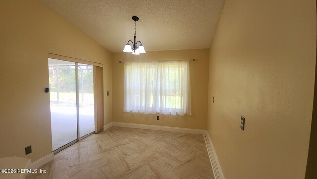 Building Photo - 31 Eastmoor Ln