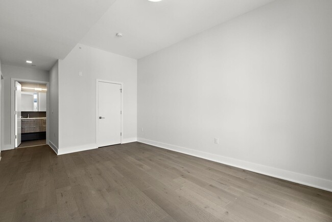 Building Photo - 202 Merseles St