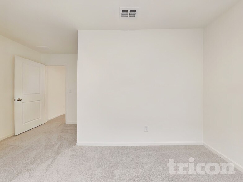 Building Photo - 192 Hynes St