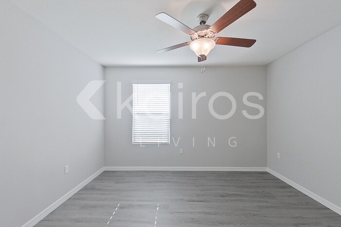 Building Photo - 8656 SW 43rd Ter