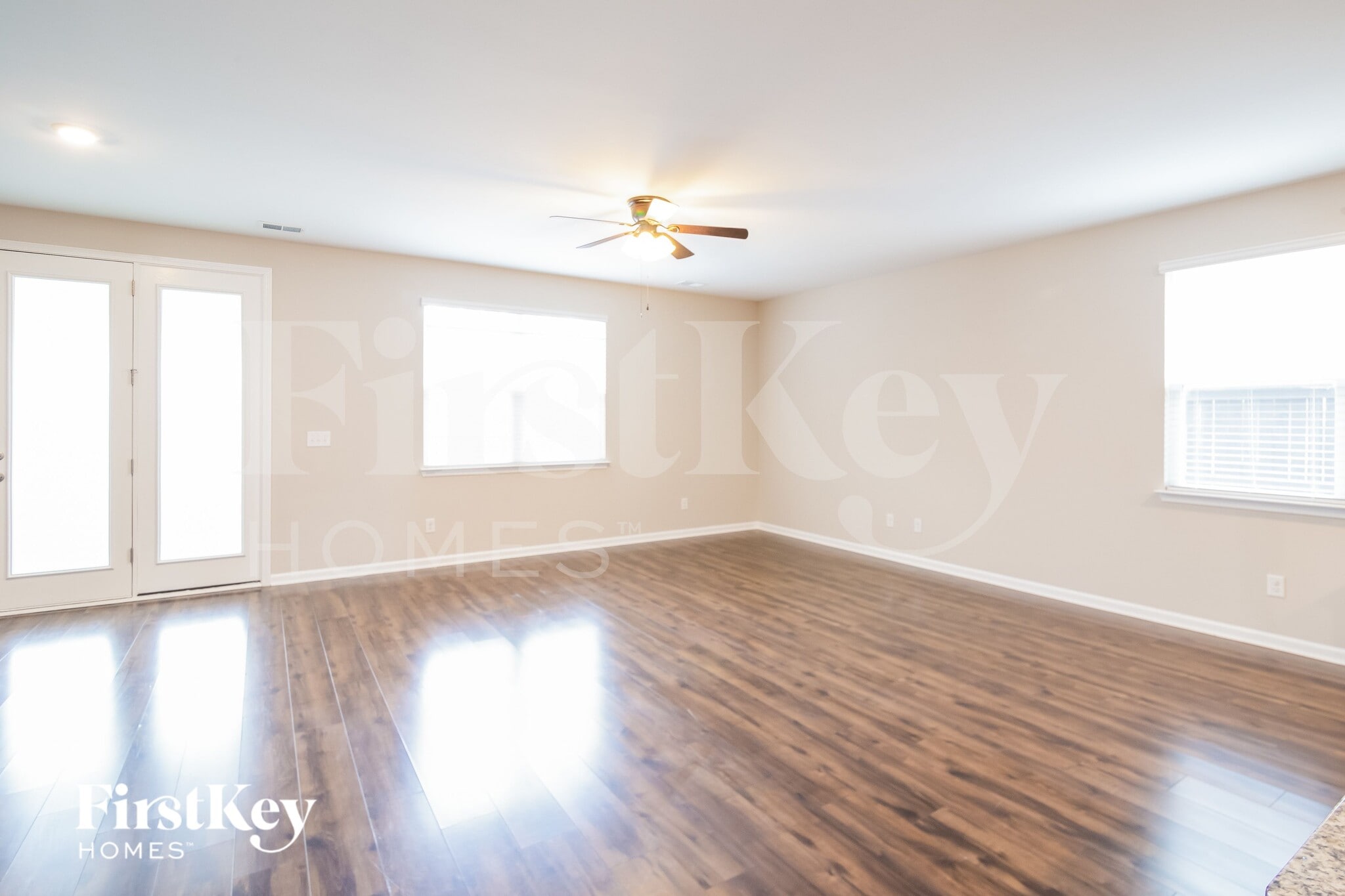 Building Photo - 169 Greenwich Dr