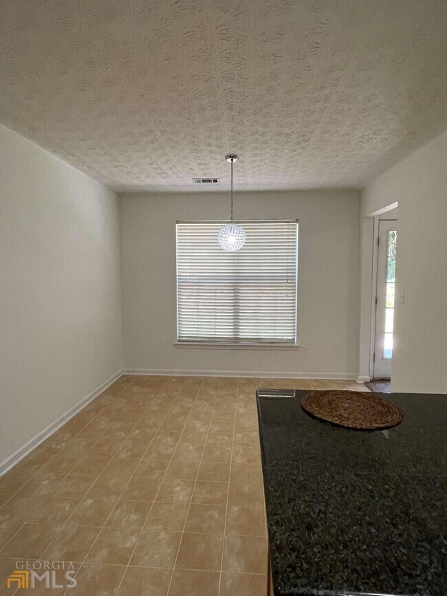 Building Photo - 1320 Gates Cir SE