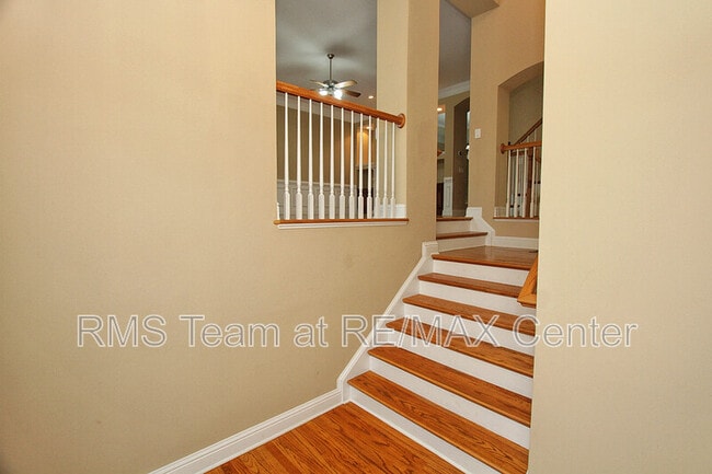 Building Photo - 3029 Woodwalk Dr