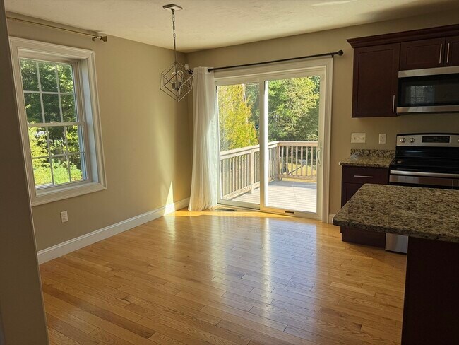 Building Photo - 55 Wenham Rd