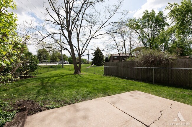 Building Photo - 1170 McCarthy Rd