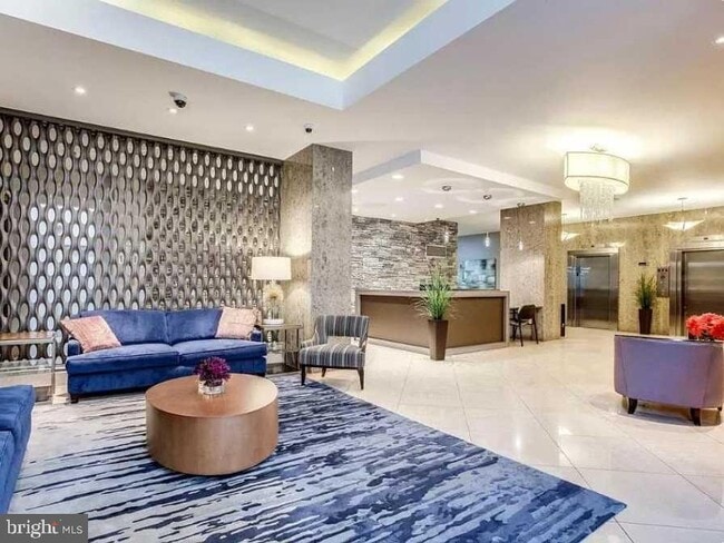 Building Photo - 1011 Arlington Blvd