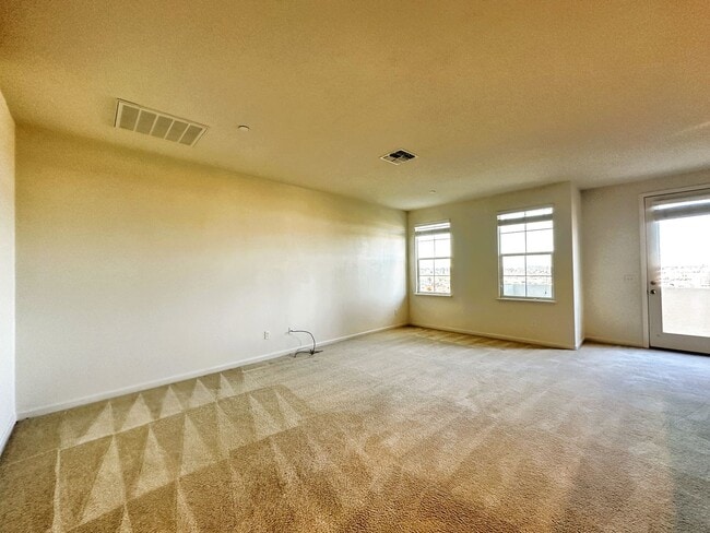 Building Photo - 313 Jacquelyn Ln