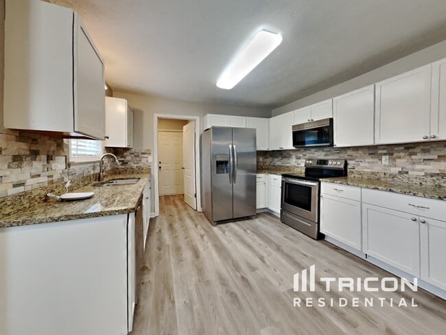 Building Photo - 5099 Marvin Dr