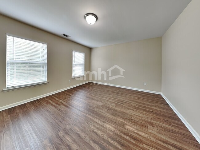 Building Photo - 160 Grayson Ave