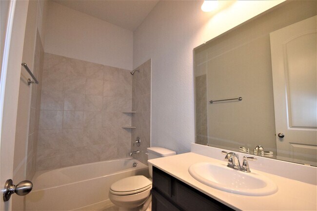 Building Photo - LOVELY FRISCO HOME IN GREAT NEIGHBORHOOD