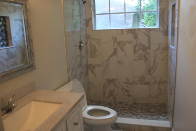 Building Photo - 10579 Satinwood Cir