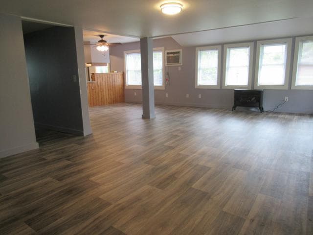 Building Photo - $1,600 - 2 Bed / 1.5 Bath House on Caney Fork with Stunning Landscaped Gardens