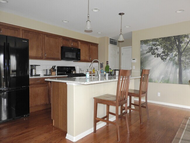 Building Photo - Central Park Home for Rent