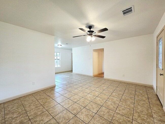 Building Photo - 1111 Belshire Rd