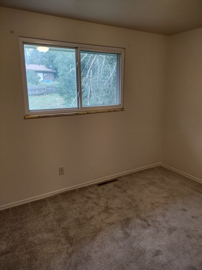 Building Photo - 3639 Garland Ct