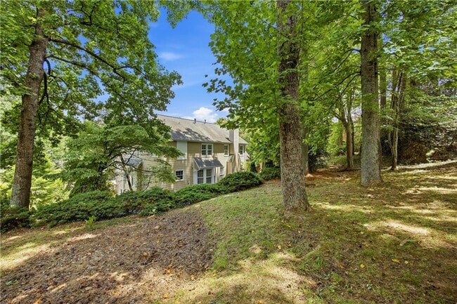Building Photo - 1390 Tennis Ct Pl