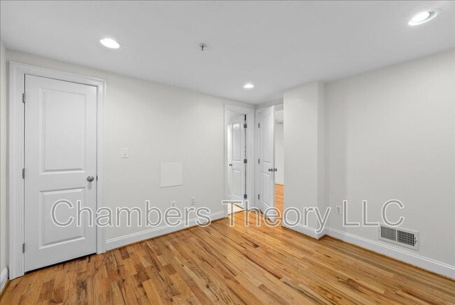 Building Photo - 739 Newton Pl NW