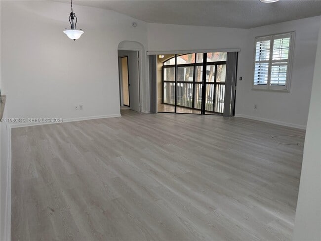 Building Photo - 502 SW 158th Terrace