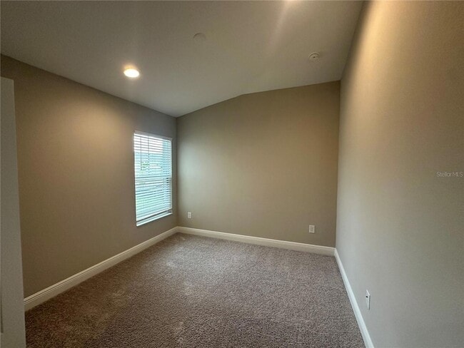 Building Photo - 12569 Oak Hill Way