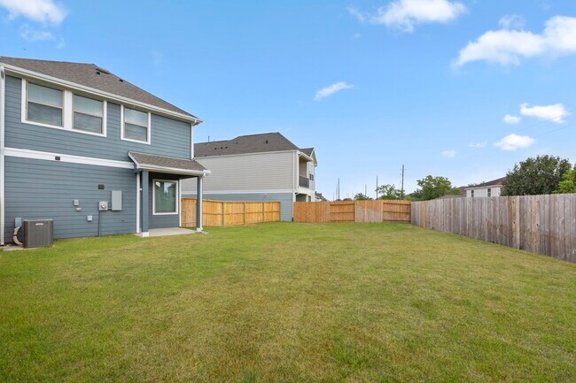 Building Photo - 7810 Starfish Arbor Dr