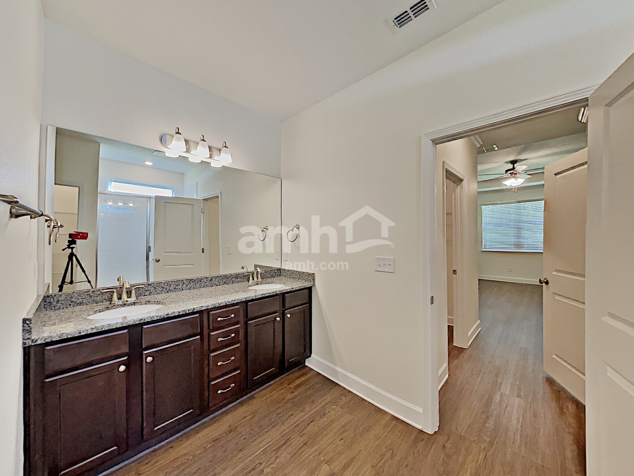 Building Photo - 1889 Silver Point