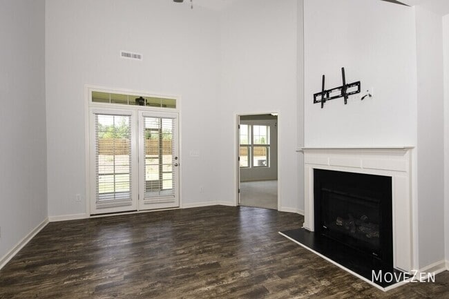 Building Photo - 524 Brunello Dr