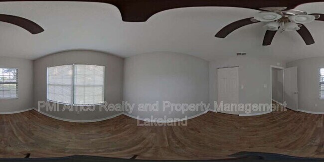 Building Photo - 3211 Julia Ct