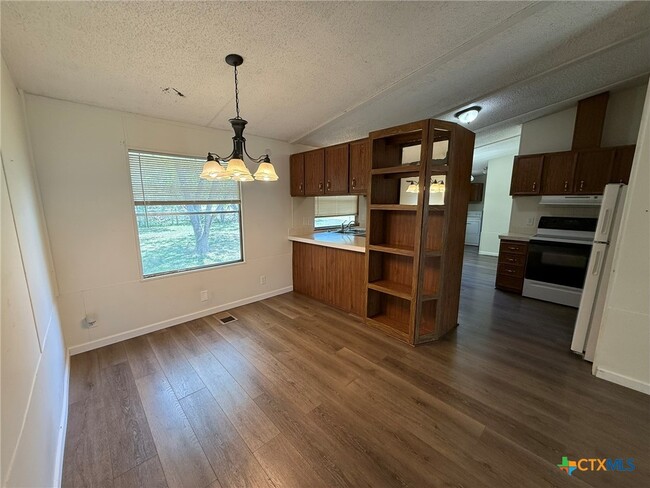 Building Photo - 786 Potthast Dr