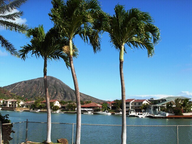 Building Photo - 553 Kumukahi Pl