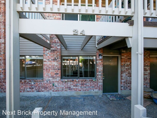 Building Photo - 4050 West Lake Sammamish Pkwy NE
