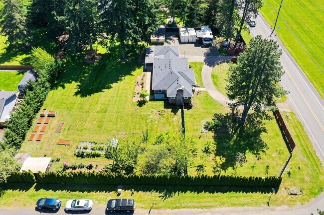 Building Photo - Stunning 4 bed + office, 4 bath rental home in Damascus!