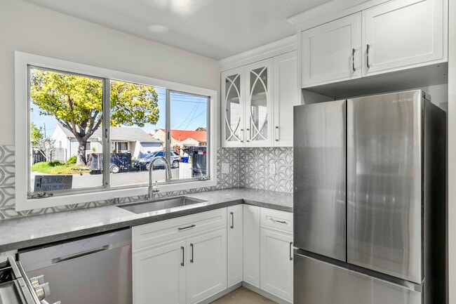 Primary Photo - 770 Ventura St