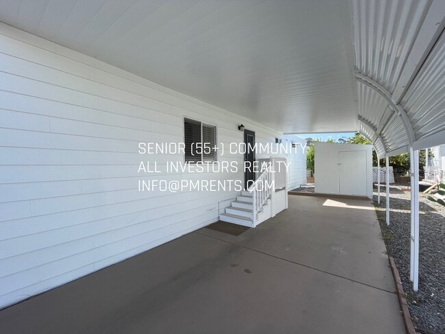 Building Photo - 141 Douglas Dr